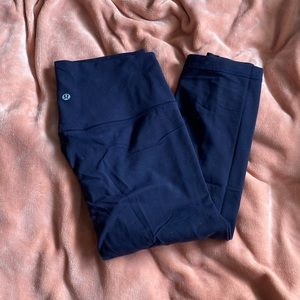Lulu Align Cropped- NAVY - sz10